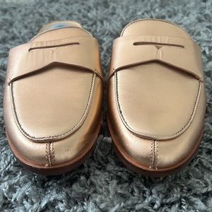 Louise et Cie Rose Gold Metallic Mules Sz 6